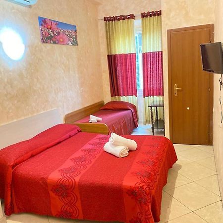 Rose Village Guest House Rome Bagian luar foto