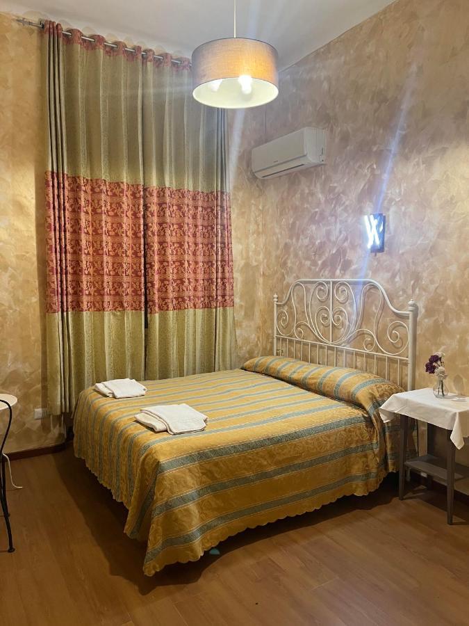 Rose Village Guest House Rome Bagian luar foto